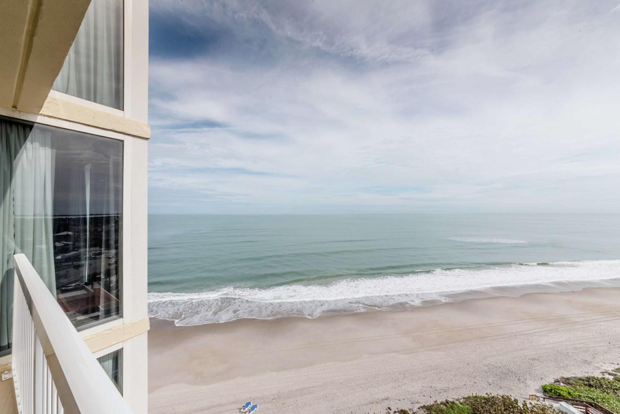Hilton Melbourne Beach Oceanfront Esterno foto